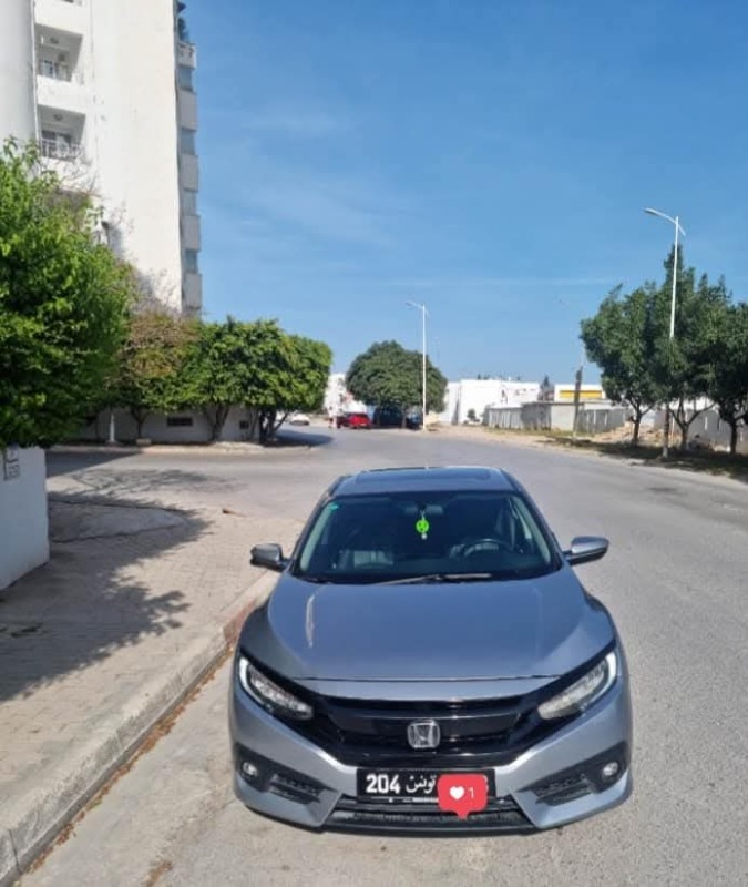 Honda CIVIC Essence 2018 à Tunis - Photo 2