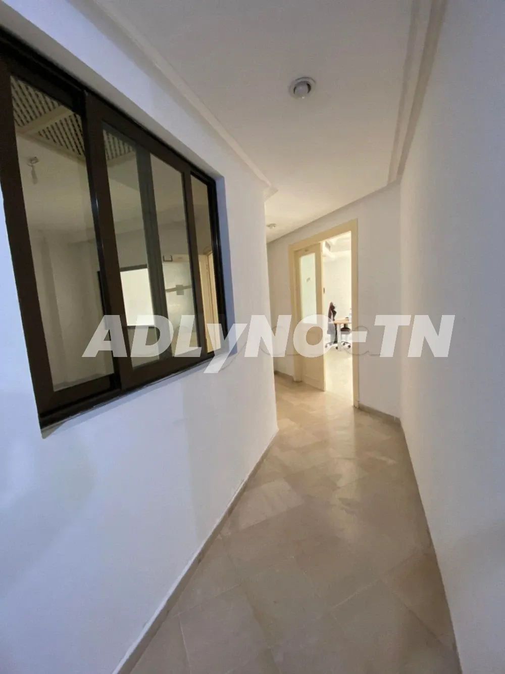 A louer étage 400 m² 13 pièces a Lafayette à Tunis - Photo 2
