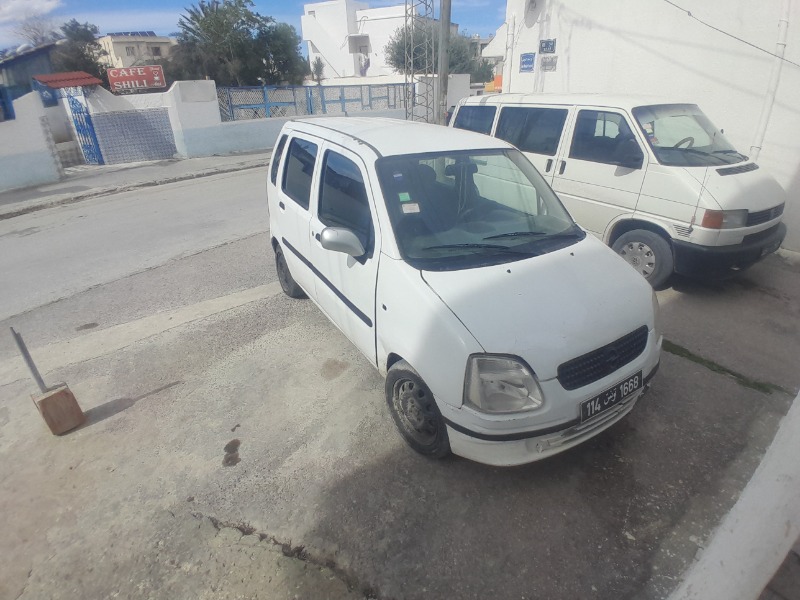 Opel Agila Essence 2001 à Tunis - Photo 1
