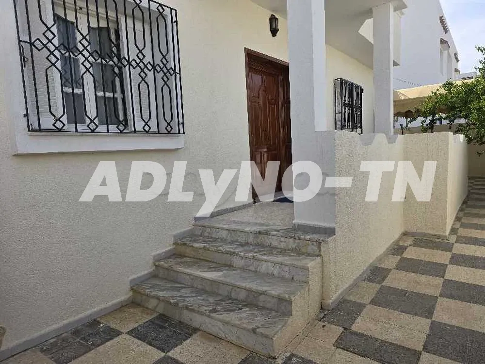 Maison de 180m2 sur un terrain de 399m2 à Ben Arous - Photo 1