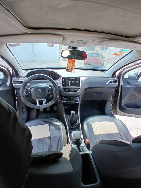Peugeot 2008 Essence 2015 à Nabeul - Photo 6