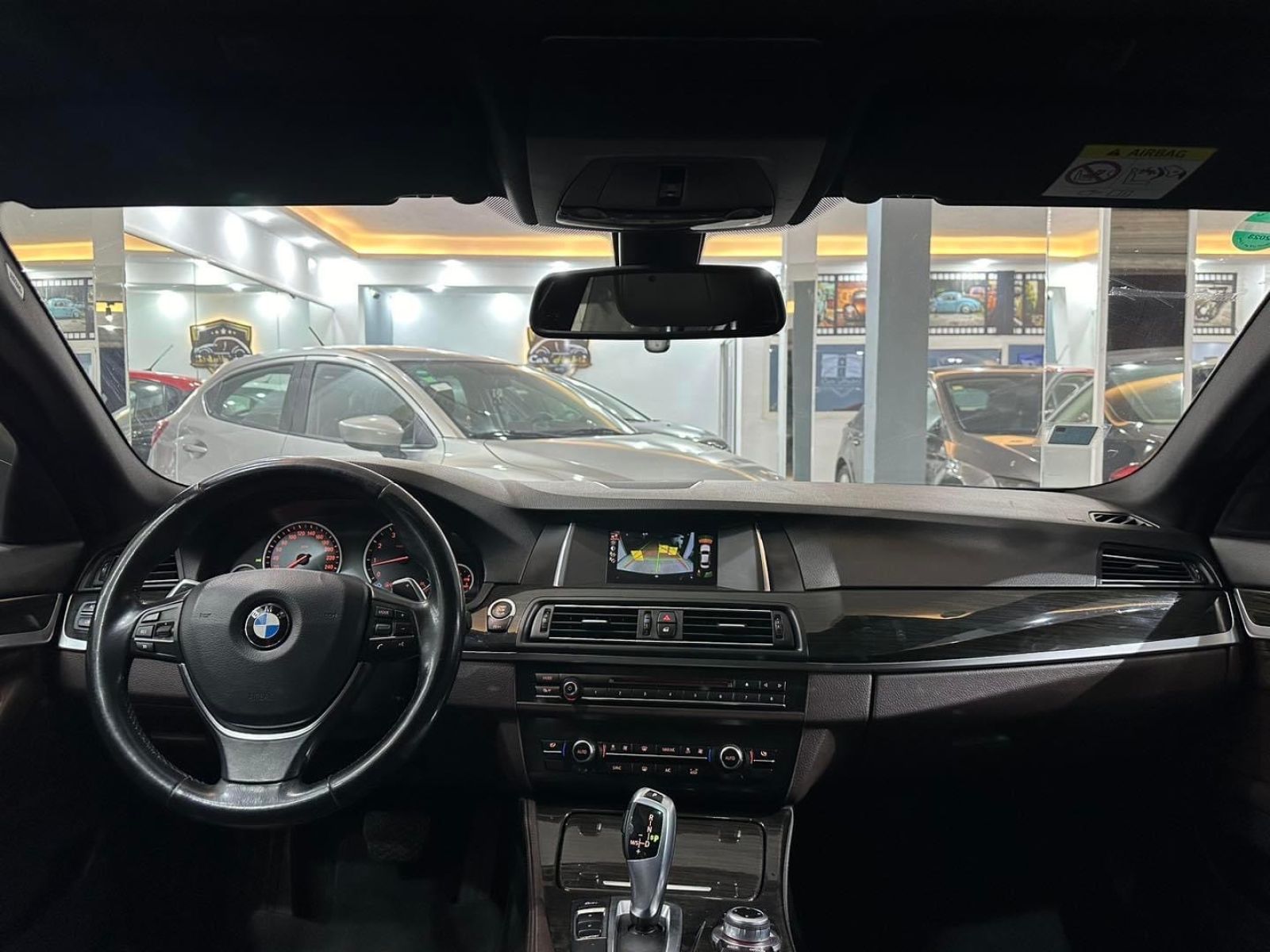 BMW Série 5 Sport à Tunis - Photo 8