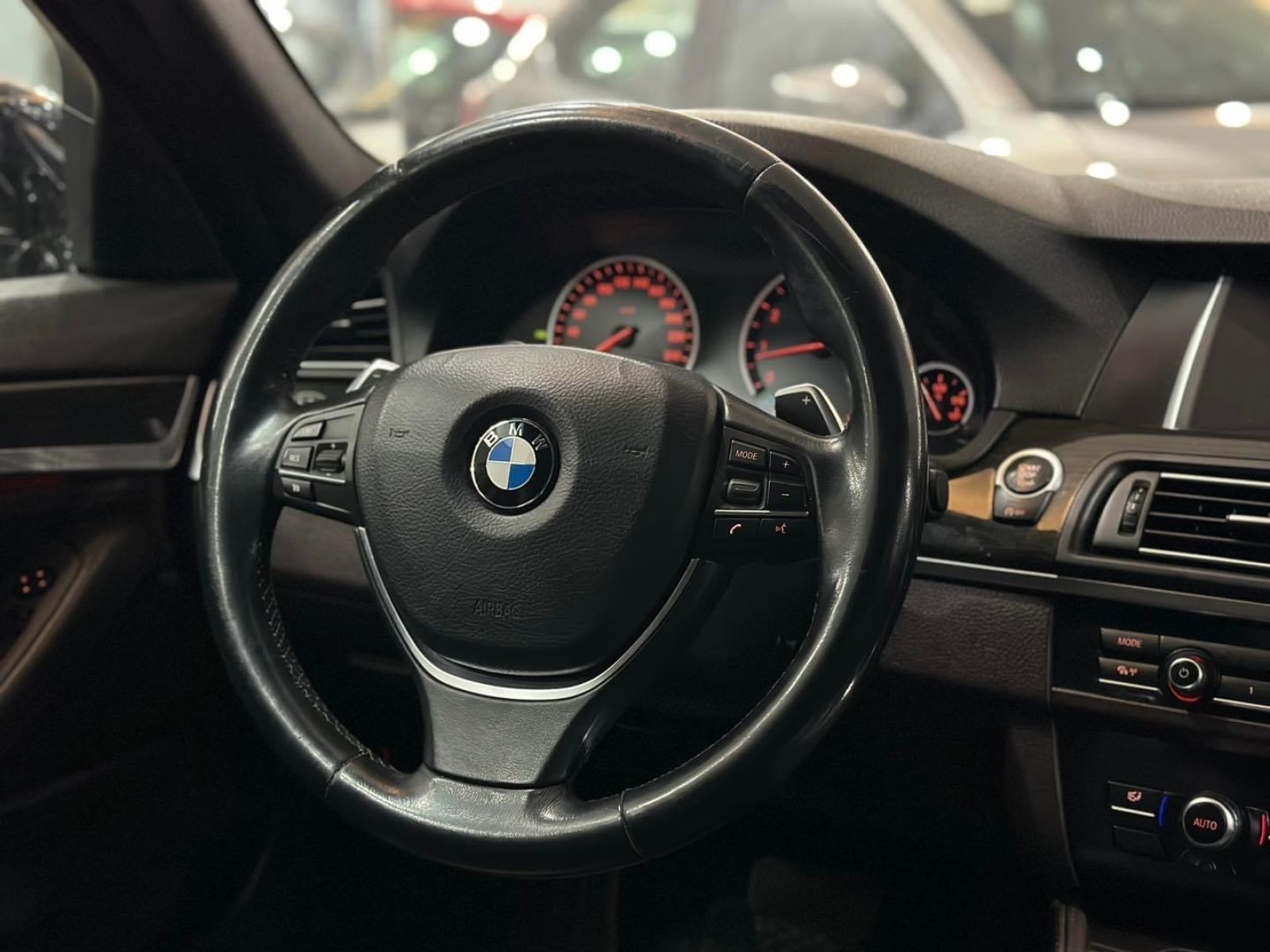 BMW Série 5 Sport à Tunis - Photo 9