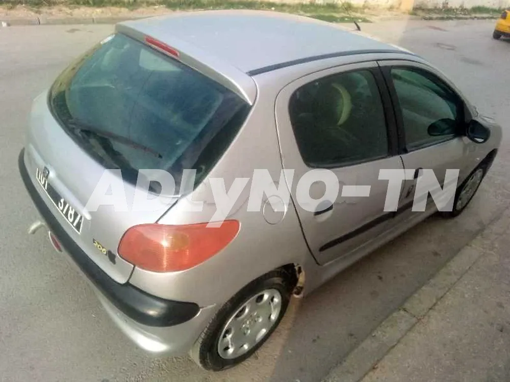 Peugeot 206 Essence Machia 234 alf à Tunis - Photo 5