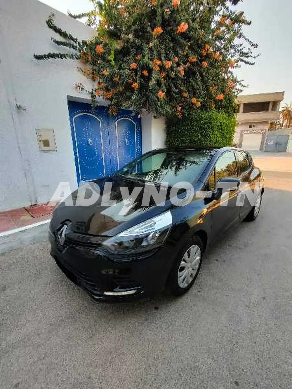 Clio تسجيل أول en parfait état à gabes - Photo 3