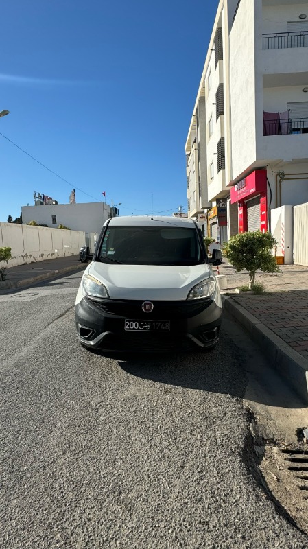 Fiat DOBLO Diesel 2017 à Ben Arous - Photo 1