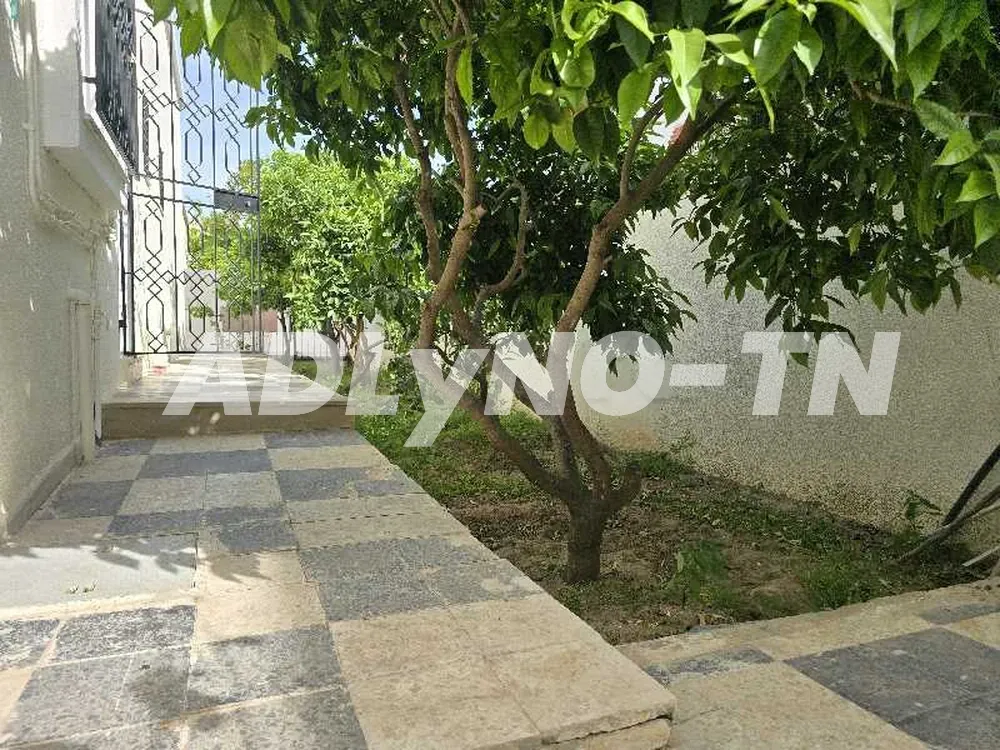 Maison de 180m2 sur un terrain de 399m2 à Ben Arous - Photo 9