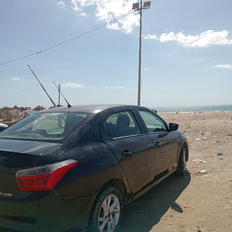 Citroen C3 Essence 2014 à Sfax - Photo 1