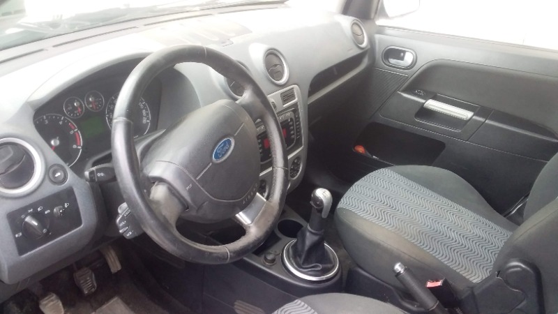 Ford FUSION Diesel 2008 à Tunis - Photo 3