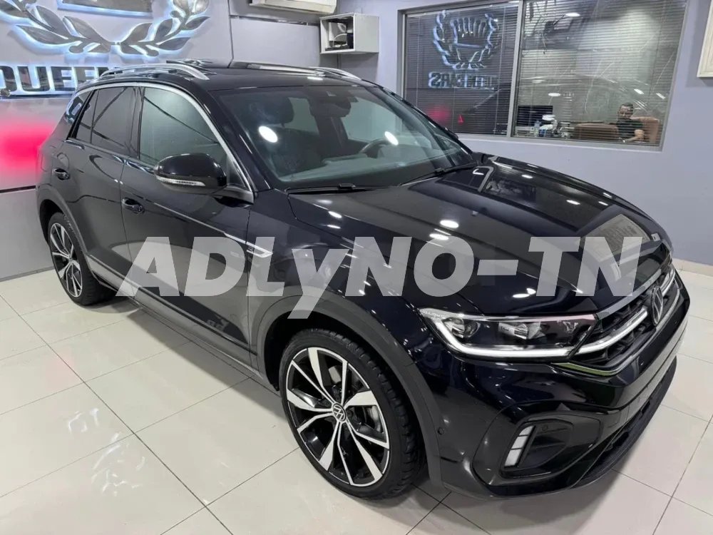 T ROC importée de Allemagne 1,5 eTSI avec 4 cylindres Tu 246 à Tunis - Photo 1