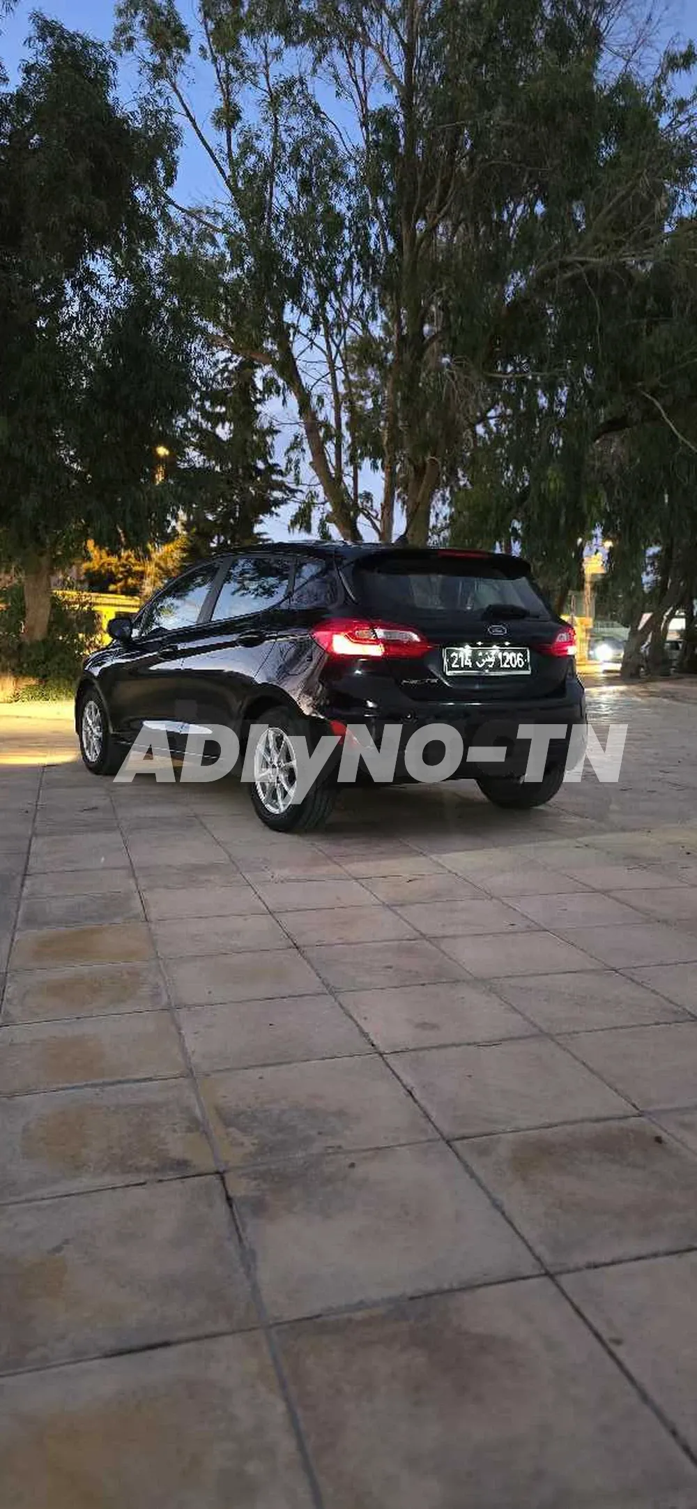 Ford fiesta titanium premier main TÉL 50.598.507 à Manouba - Photo 2
