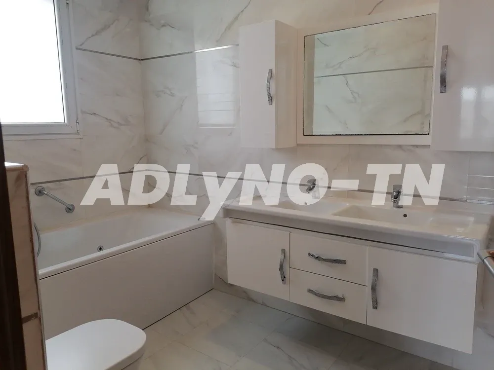 Étage de Villa S+3 Moderne à Ain Zaghouan à Tunis - Photo 4
