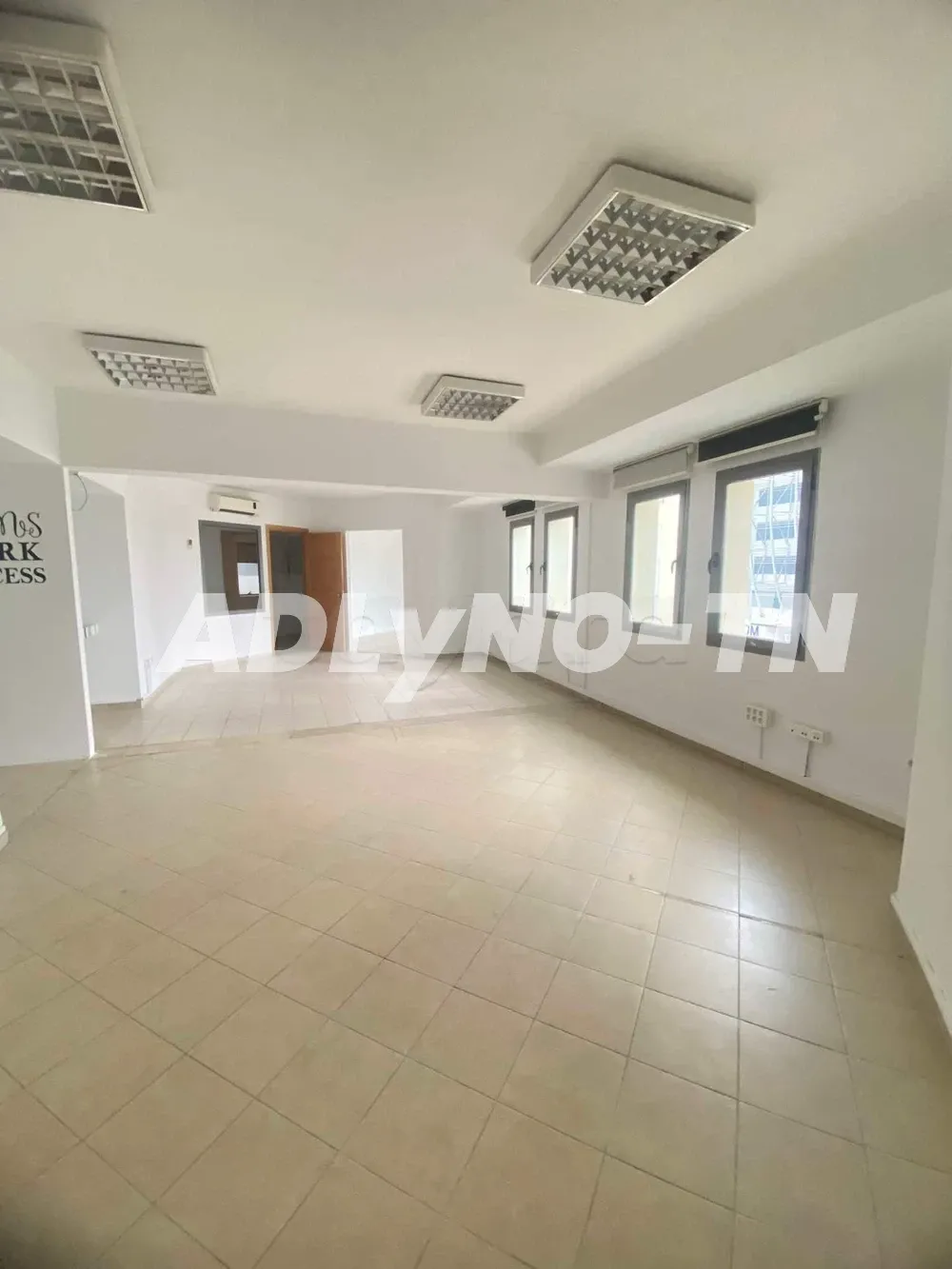 A louer plateau 250 m² au Centre Urbain Nord à Tunis - Photo 1