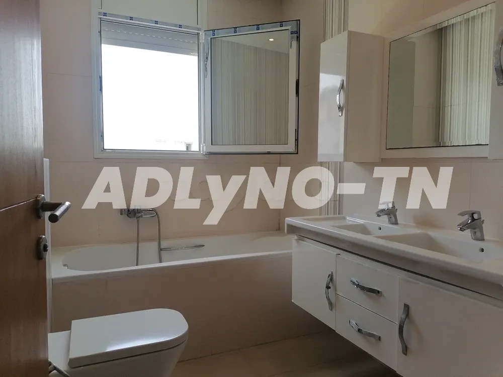 Étage de Villa S+3 Moderne à Ain Zaghouan à Tunis - Photo 2