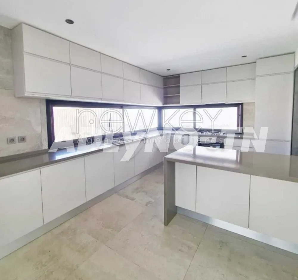 Villa De Luxe de Style Minimaliste S+4 à vendre à La Soukra à Ariana - Photo 3