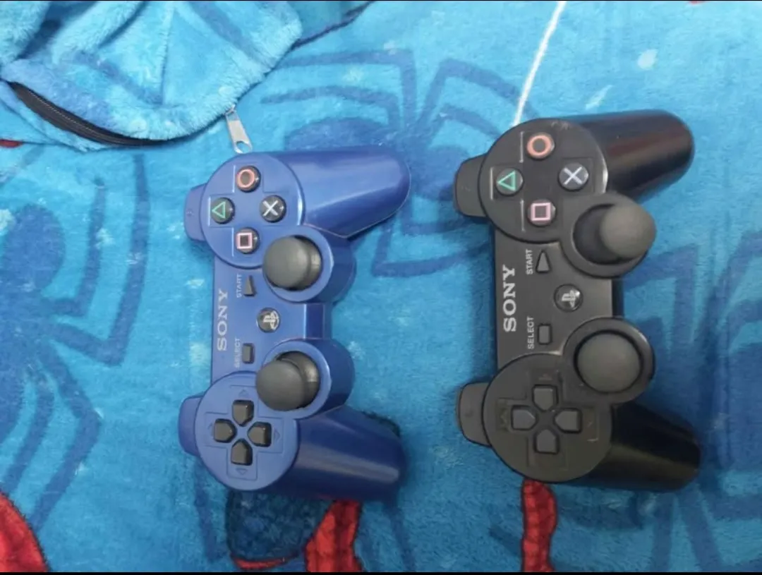 Ps3 super slim à Beja - Photo 1