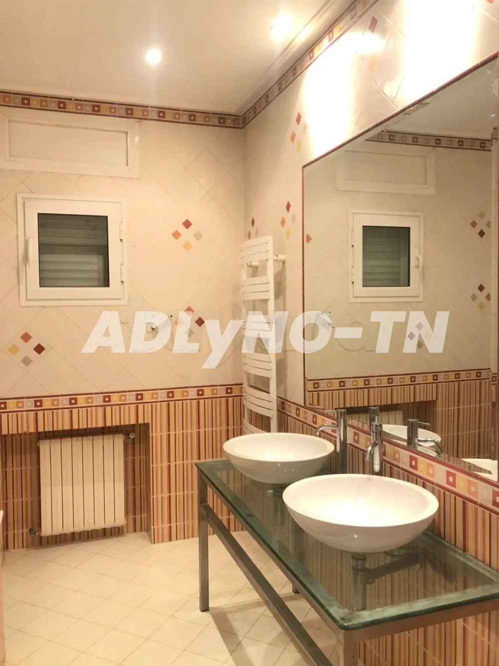 A louer villa 3 niv ac piscine usg bur ou hab Mutuelleville à Tunis - Photo 7