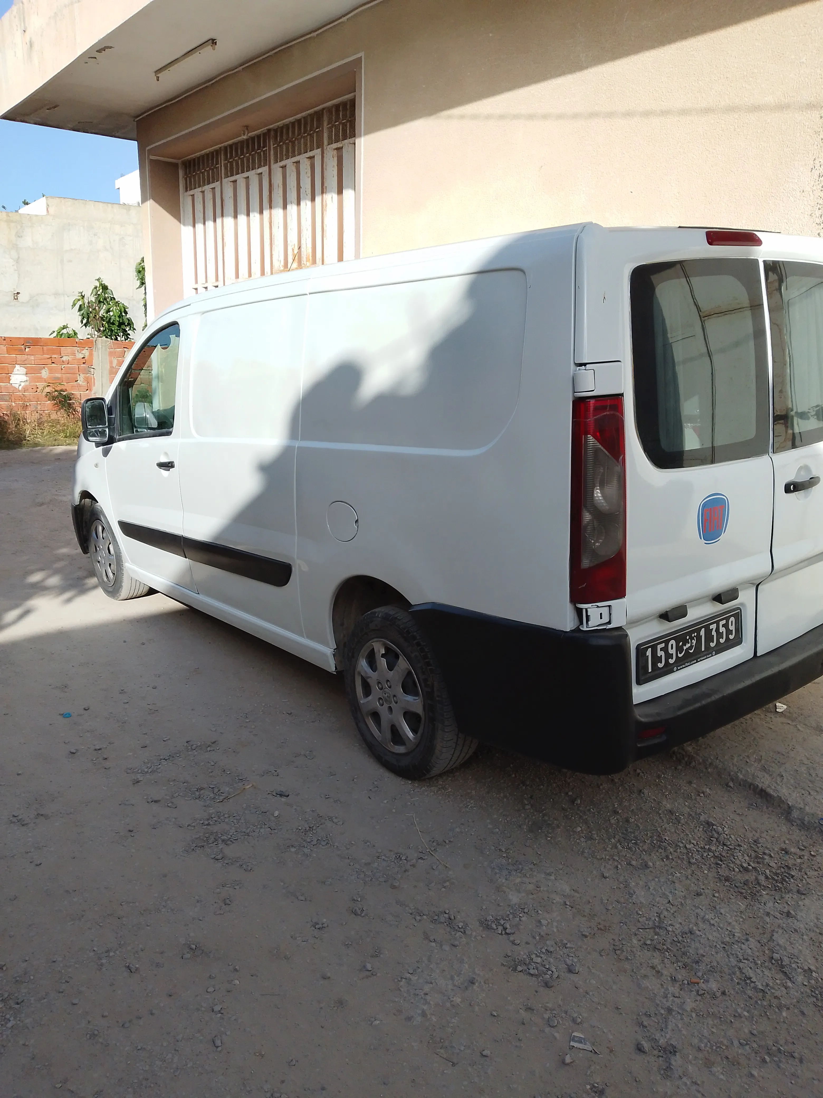 Fourgon à sousse - Photo 1