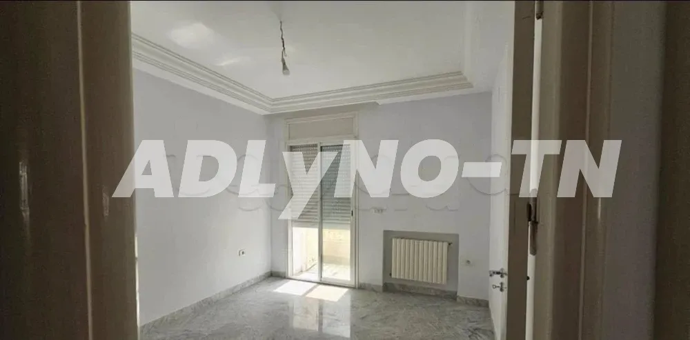 Etage de villa s+3 aux Jardins d’El Menzah 2 à Ariana - Photo 6