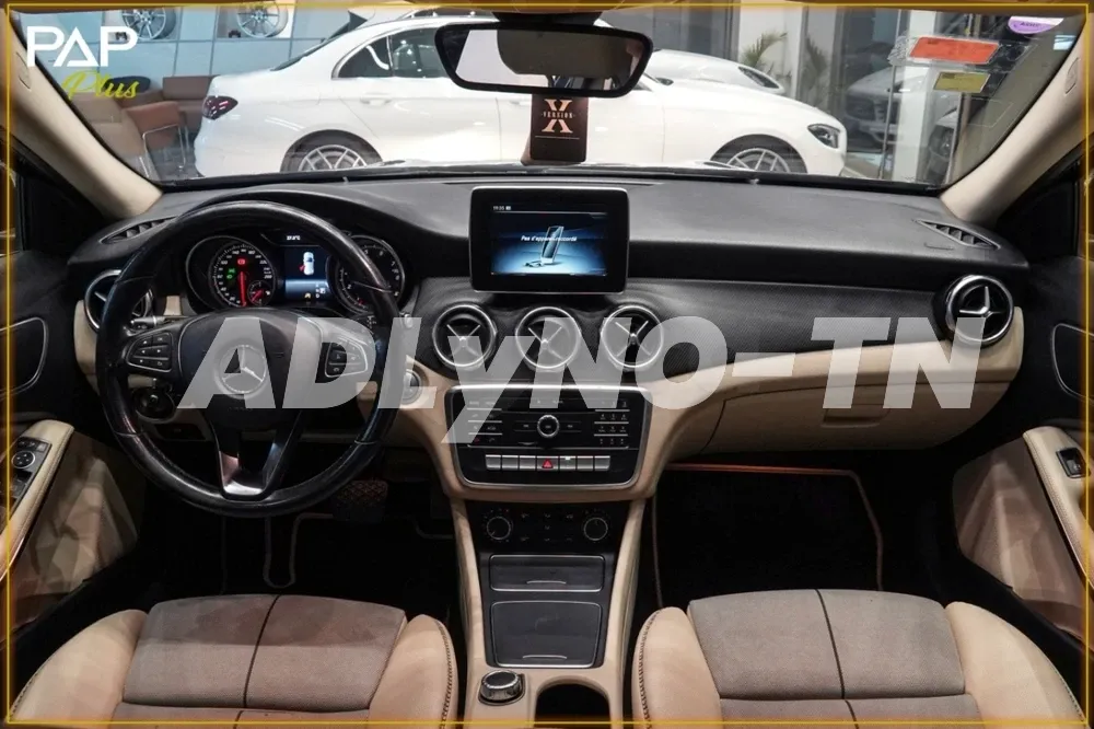 ▶ MERCEDES-BENZ GLA 180 ◀ à Tunis - Photo 1