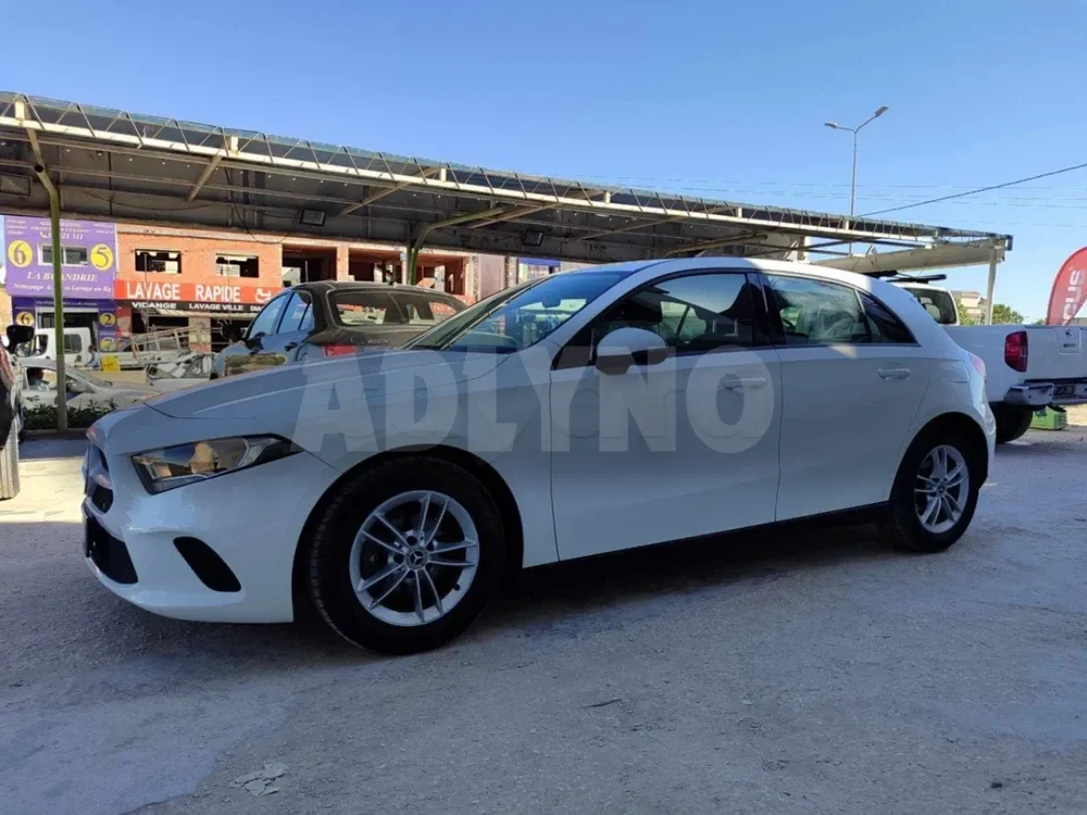 MERCEDES A180 PROGRESSIVE BOITE AUTO 12/2019 TEL 22801802 à Ariana - Photo 4