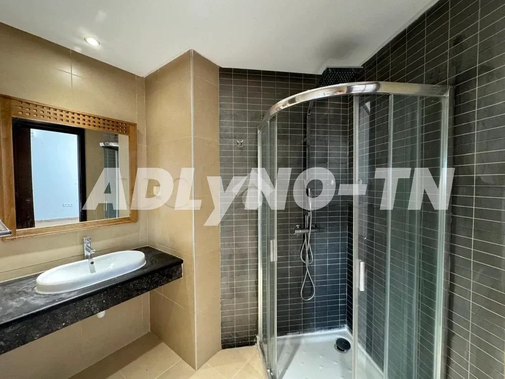 S+4 en Vente à Jardin d'Ennasr à Ariana - Photo 9