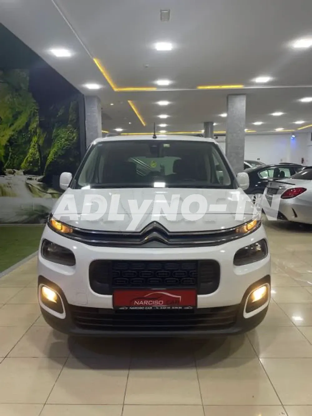  Tata xénon 4 porte 4*2 - 2.2L - Tel 98479647 - 21140009 
