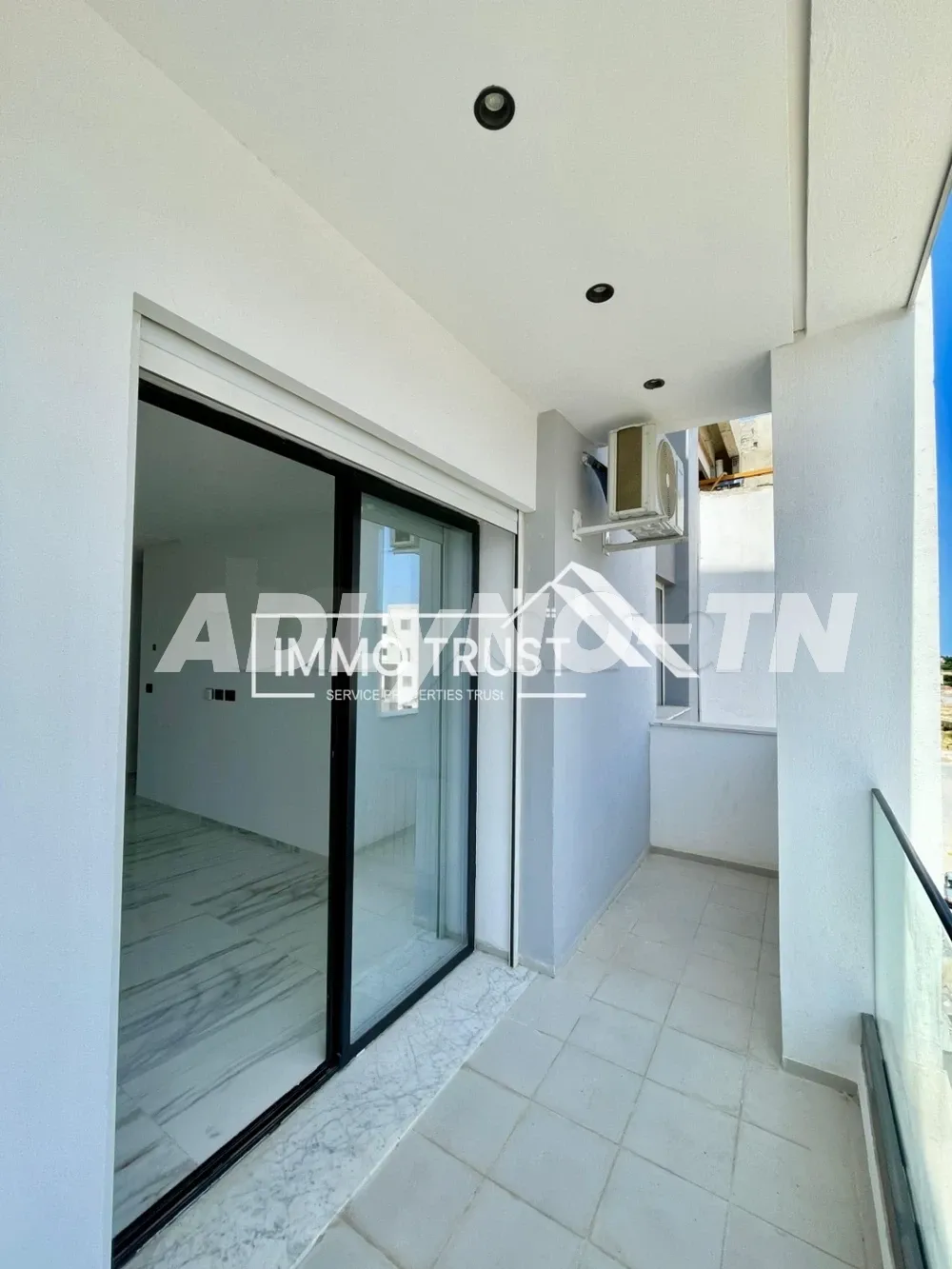 ?Appartement S+1 jamais habité à Ain Zaghouan à Tunis - Photo 9