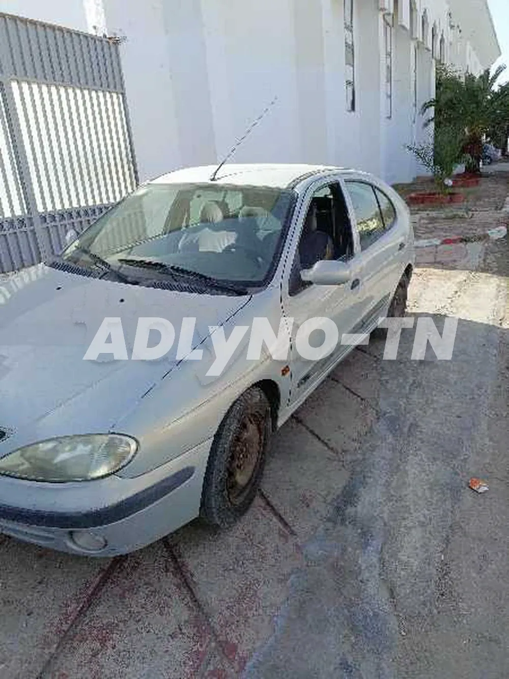 Megane 1 à Sfax - Photo 2