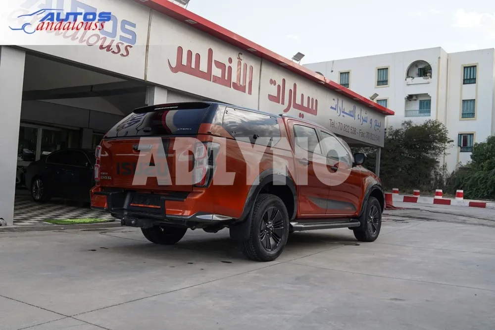 Isuzu Dmax V-Cross à Ariana - Photo 3
