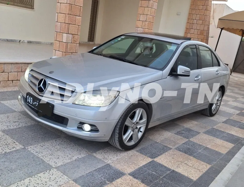 Mercedes C180 kompresseur à Sfax - Photo 2