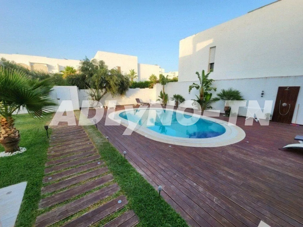 Une grande villa à gammarth en vente à Tunis - Photo 1