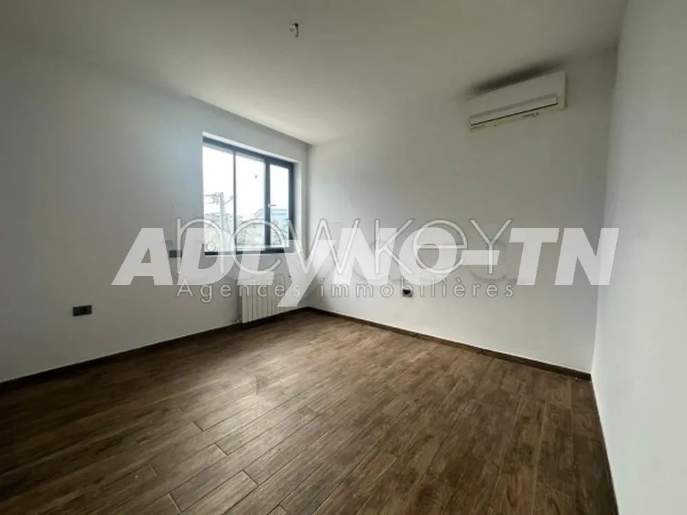 Une Villa indépendante S+4 à vendre à La Soukra à Ariana - Photo 5
