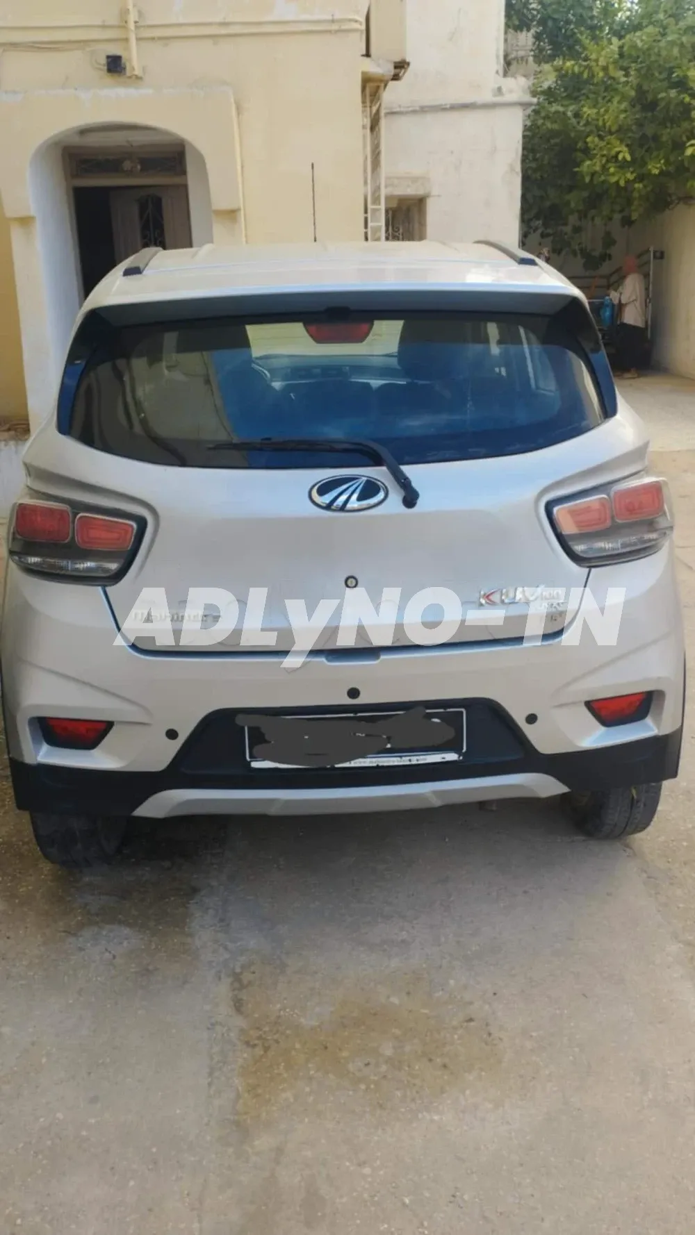 2021 Mahindra kuv 100 k6+ à Tunis - Photo 7