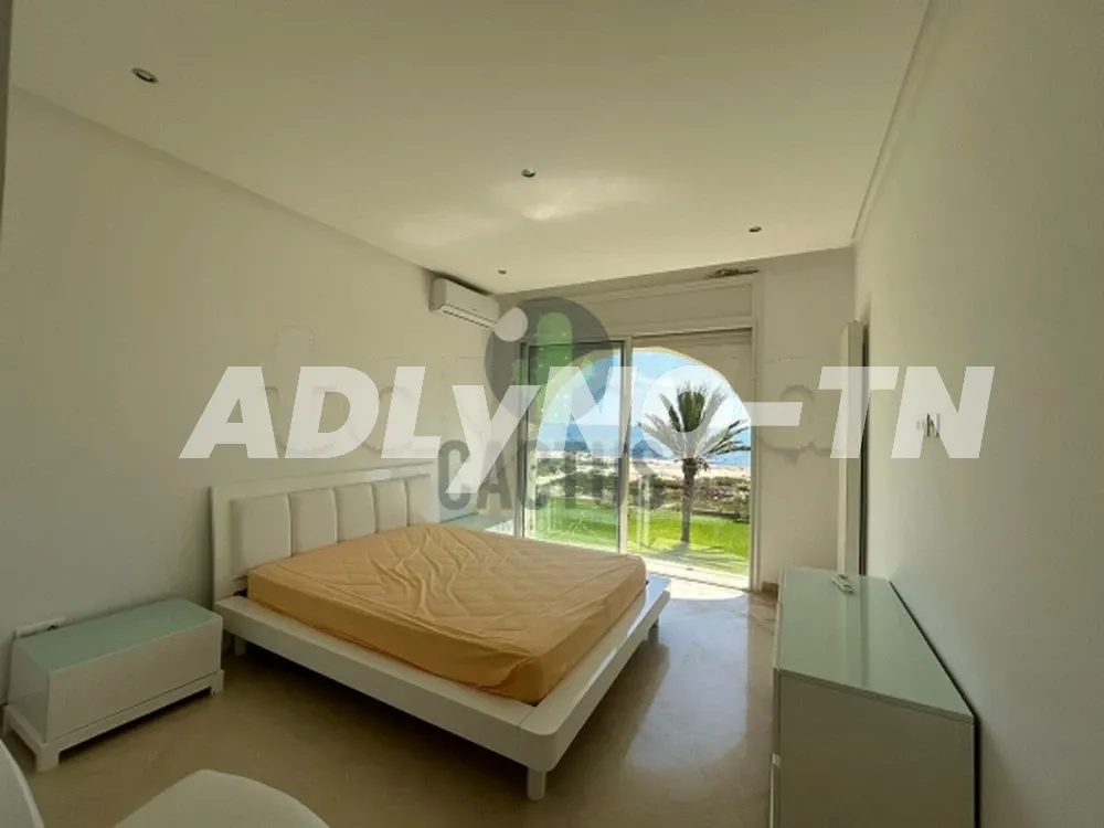 À vendre : Villa pieds dans l'eau sur un terrain de 779m² à Jinene Beni Khiar à Nabeul - Photo 9