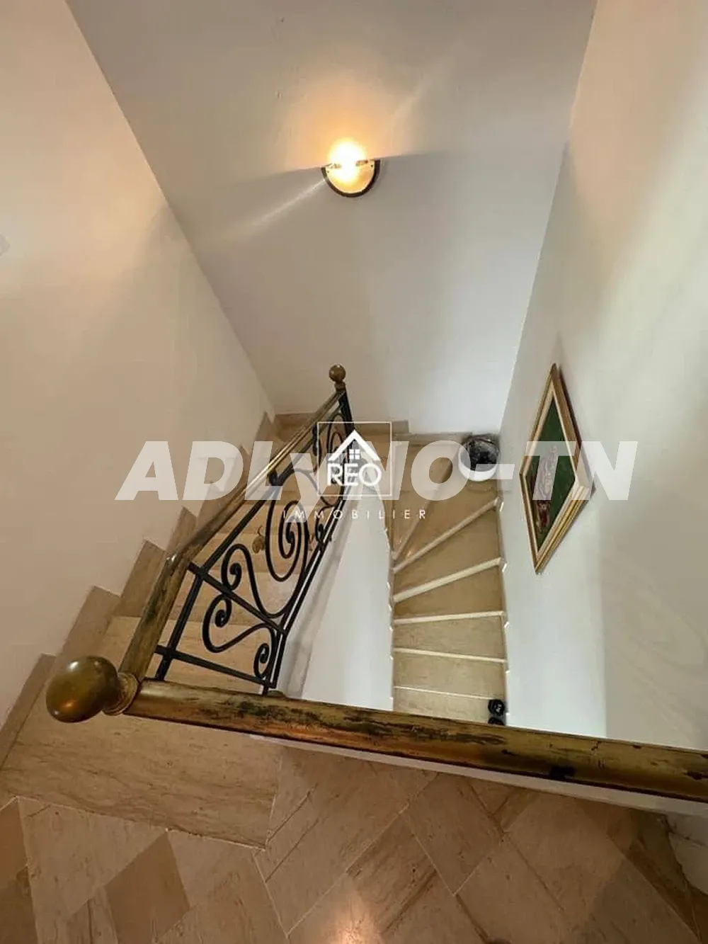 À vendre un superbe et vaste Duplex S+3 situé à La Marsa à Tunis - Photo 2