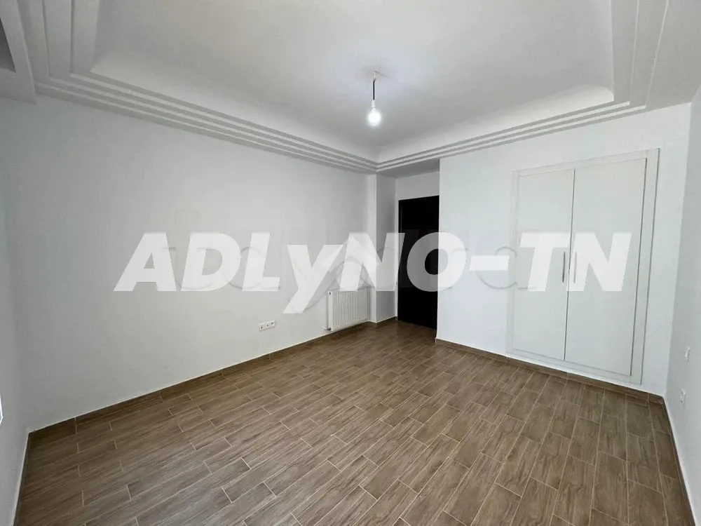 S+4 en Vente à Jardin d'Ennasr à Ariana - Photo 7