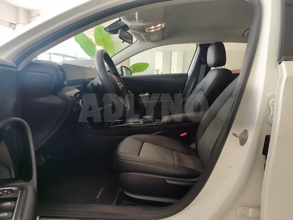 MERCEDES A180 PROGRESSIVE BOITE AUTO 12/2019 TEL 22801802 à Ariana - Photo 6