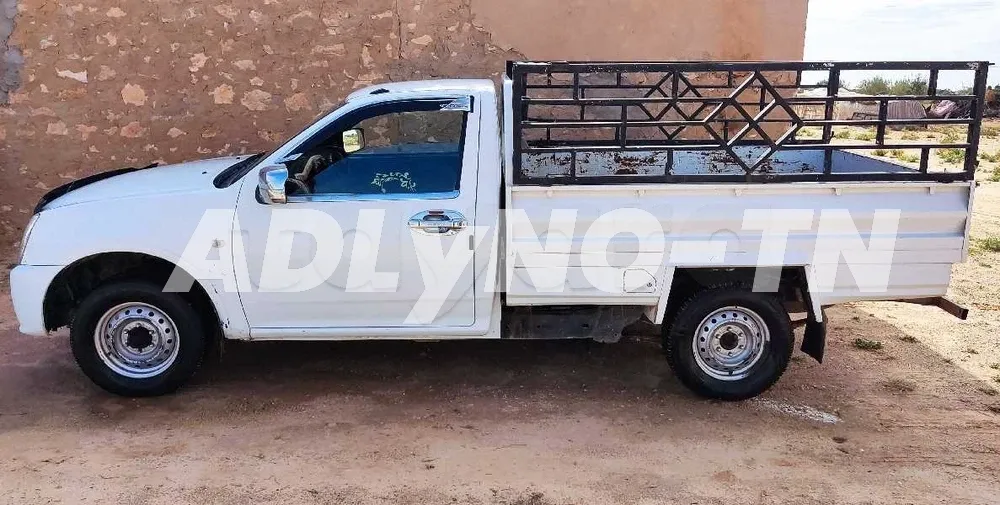 Isuzu D-max à Sidi Bouzid - Photo 1