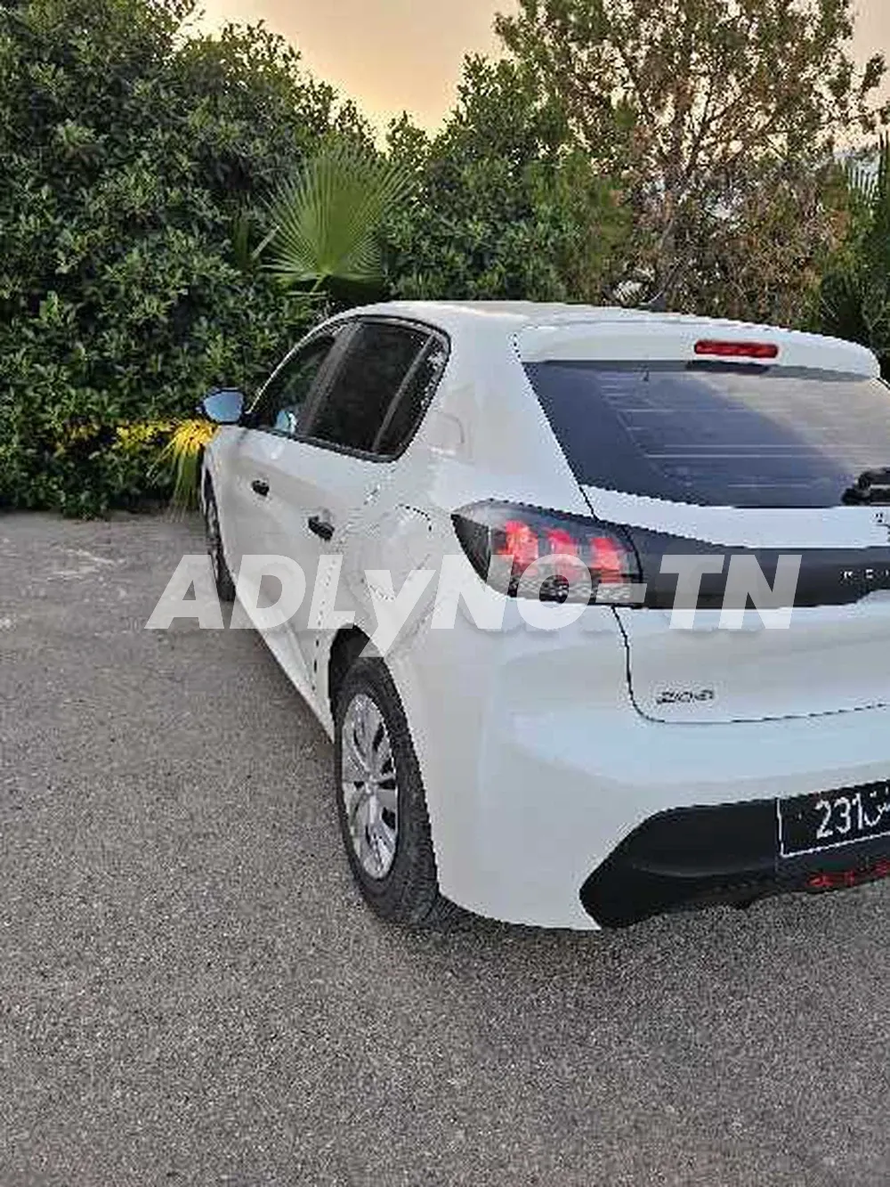 208 populaire 3 cylindre a vendre ou échange à Sfax - Photo 2