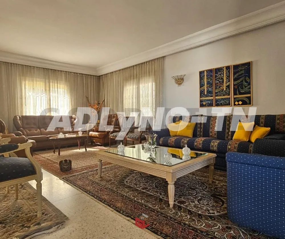 A Vendre Villa Sur Un Terrain De 622m² À Menzah 9 à Tunis - Photo 4