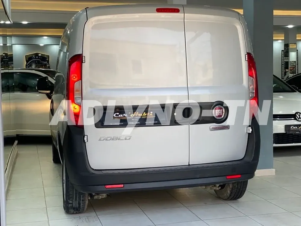 2021 FIAT DOBLO PREMIÈRE MAIN ? à Tunis - Photo 4
