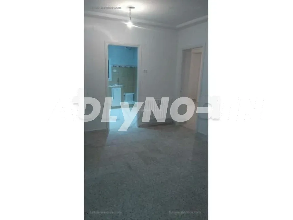 S2 renove tres propre a rue beyrout bardo à Tunis - Photo 2