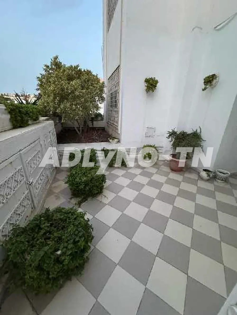 APPARTEMENT s+3 AVEC JARDIN A ENNASR 1 à Ariana - Photo 1