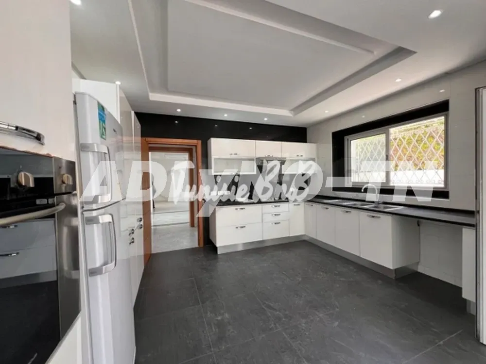A louer une villa de 880m² au lac2 à Tunis - Photo 11
