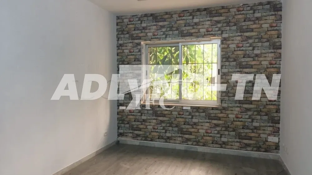 Bureau en 4 espaces -110m²-Montplaisir- IFCM117 à Tunis - Photo 2