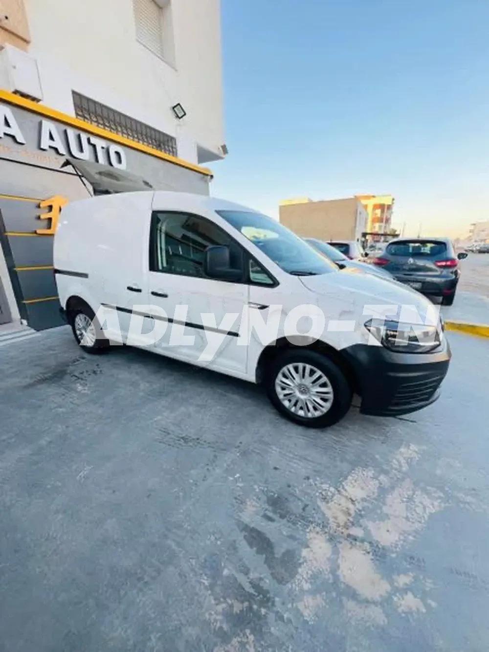 CADDY 1.6 Prestige à Sfax - Photo 2