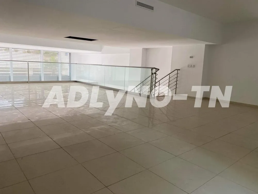 A louer un local commercial 270 m² a Med5. à Tunis - Photo 3