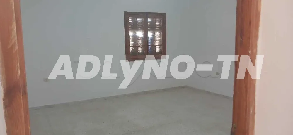 etage a ain zaghouen sud 800d à Tunis - Photo 3