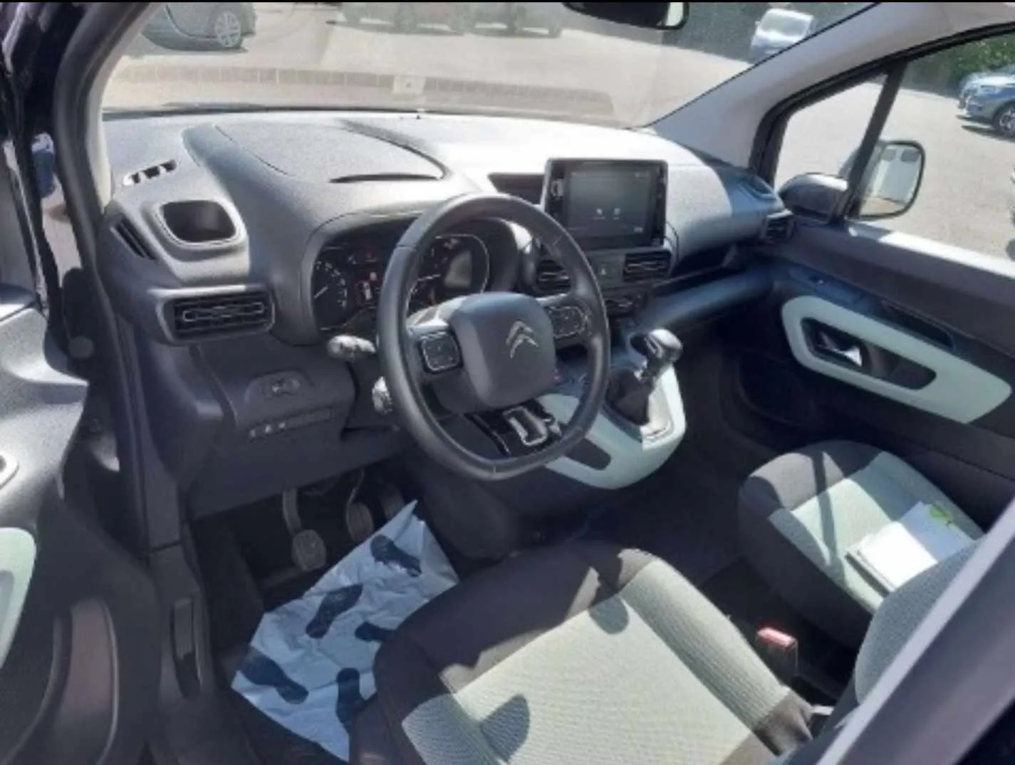 LocaTion VoiTure CommerciaL ( K9 BerLingo , K9 PeugauT , K9 FiaT , K9 OpeL ) TouTe Options Pour Langue Dure +216 555 66 100 à Monastir - Photo 1